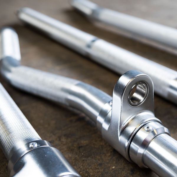 Curl Bar Attachment Angle View