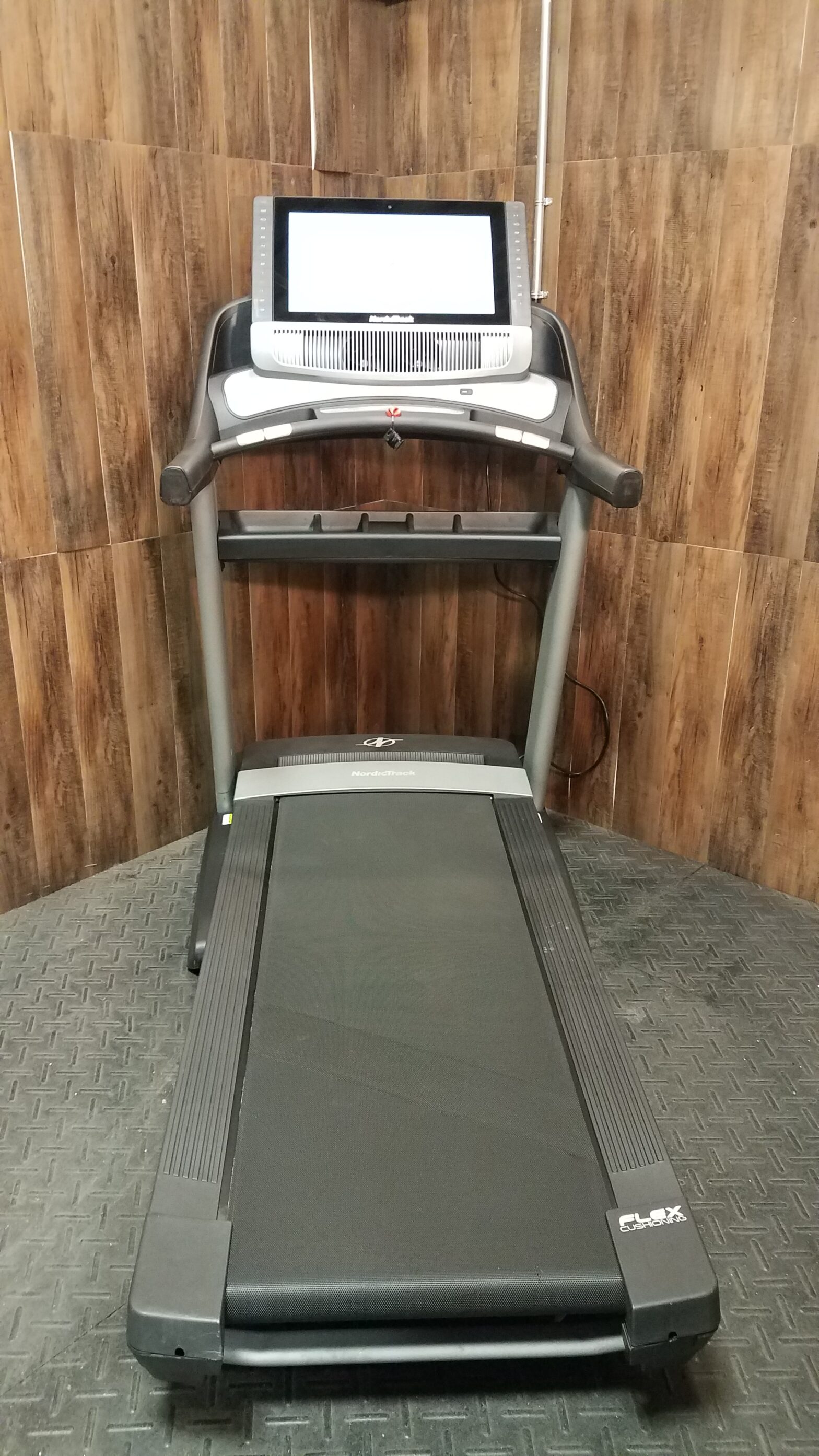 NordicTrack Commercial 2950 Interactive Treadmill 1 Year iFit
