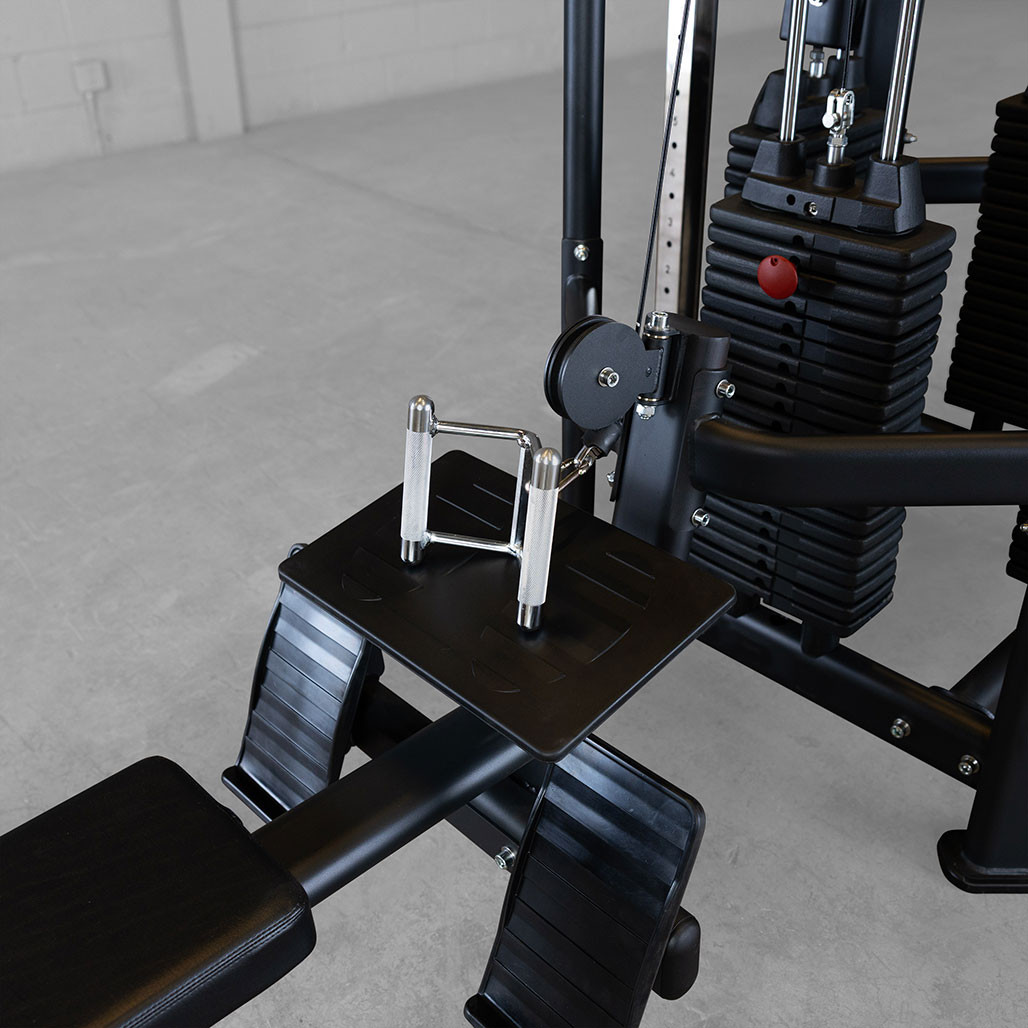 Performing rowing exercises using cable handle